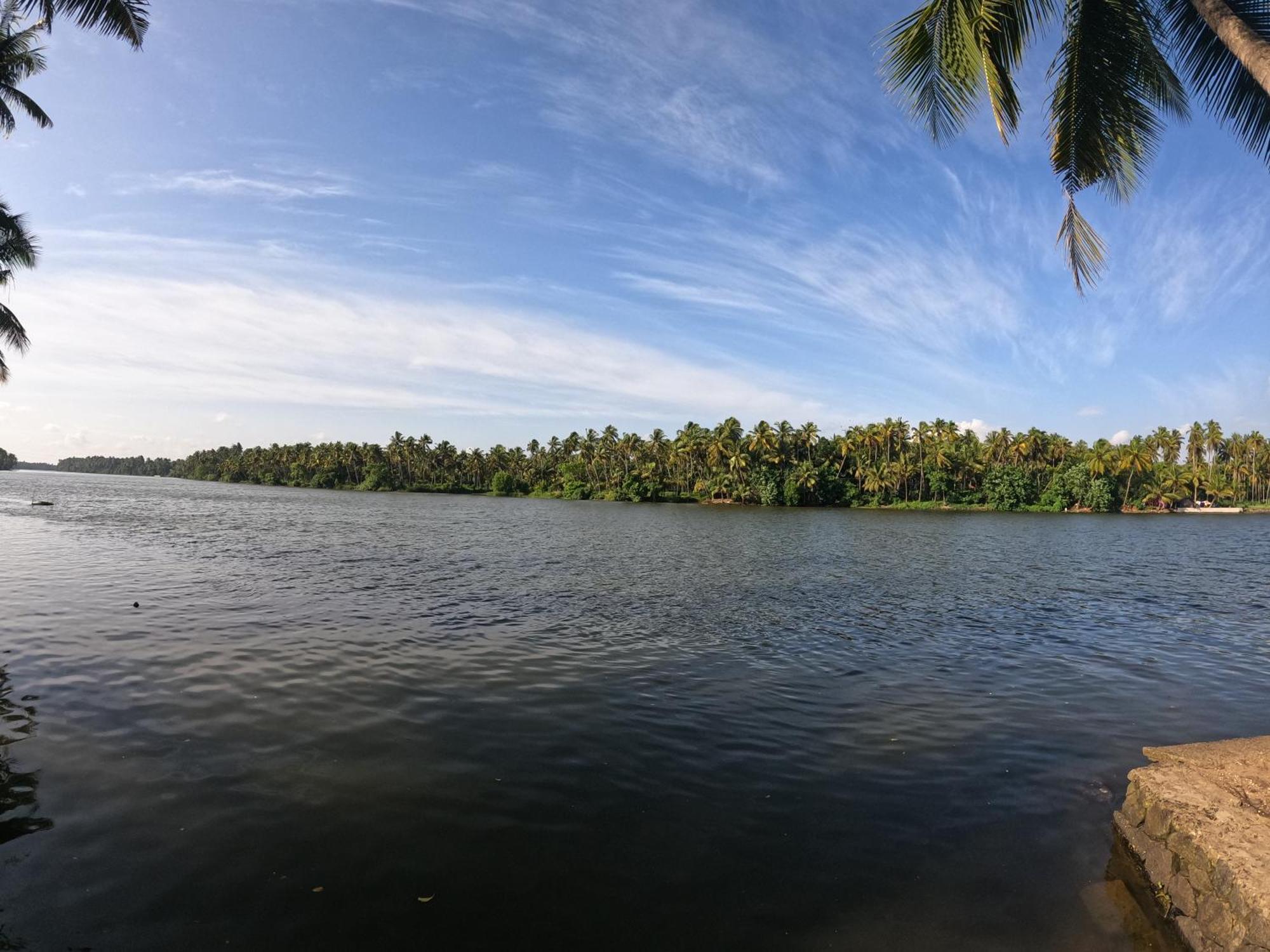 Ambili Riverfront Villa With Party Hall Irimbranallur Buitenkant foto